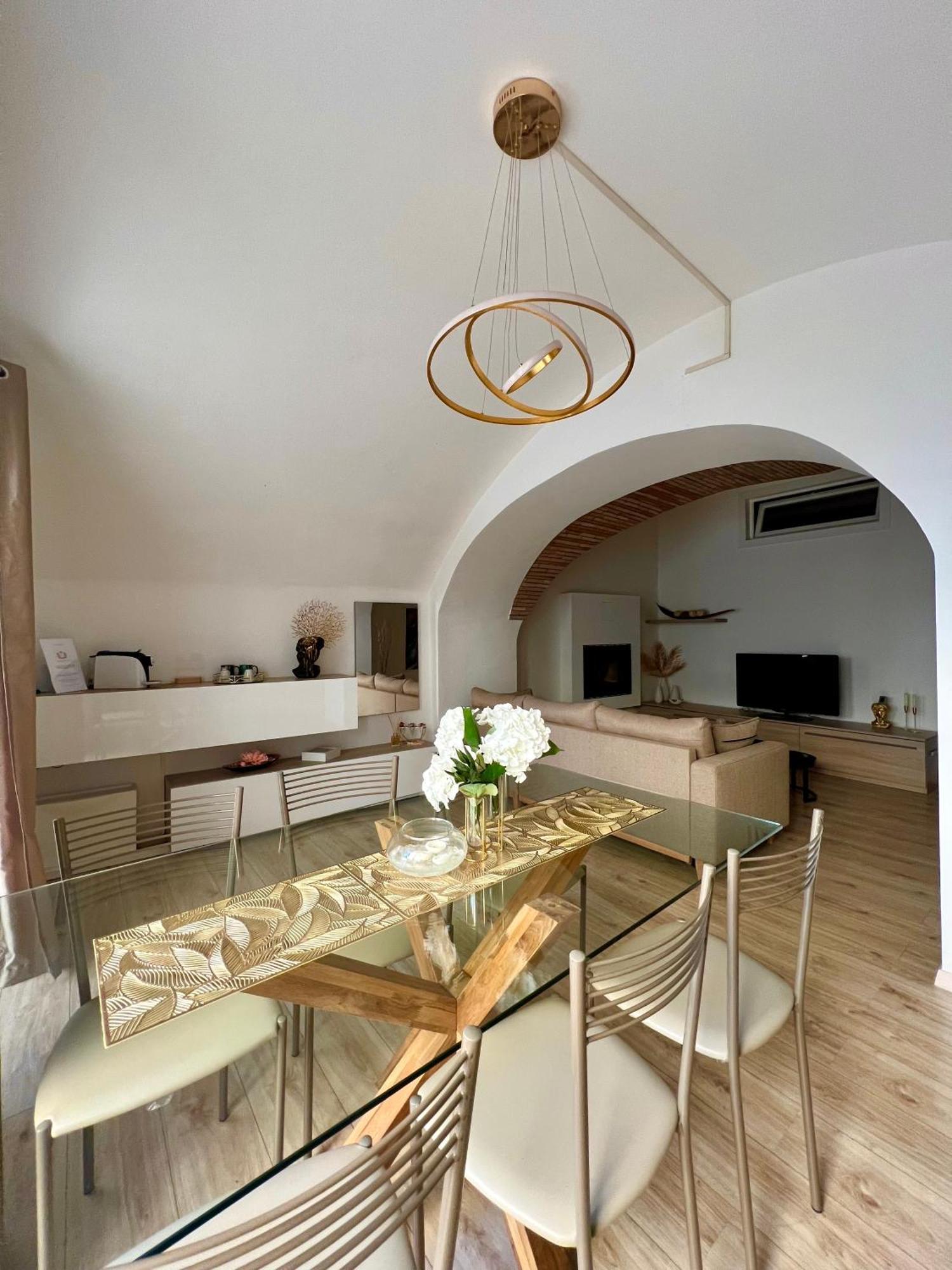 L'Arco Sul Lago • Gold Apartment Castro  Exteriör bild